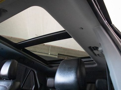 Used 2022 Ford Explorer Limited image 37