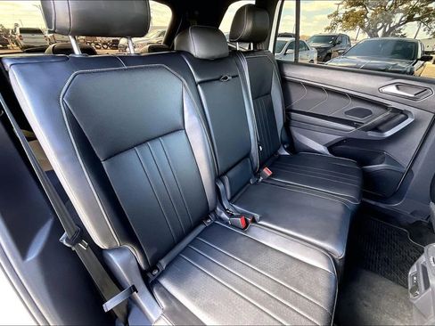 Used 2024 Volkswagen Tiguan SE R-Line image 22