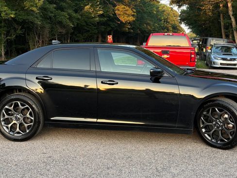 Used 2015 Chrysler 300 S AWD/4WD image 7