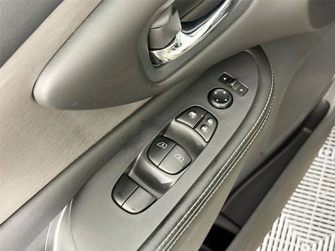 Used 2024 Nissan Murano SV AWD/4WD image 23