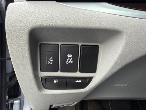 Used 2015 Acura TLX w/ Technology Package image 18