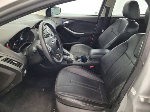 Used 2014 Ford Focus SE w/ Equipment Group 201A FWD image 17