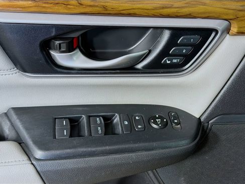 Used 2018 Honda CR-V EX-L image 18