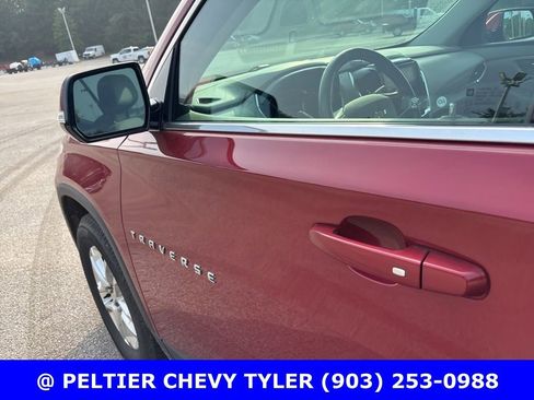 Used 2020 Chevrolet Traverse LT FWD image 10