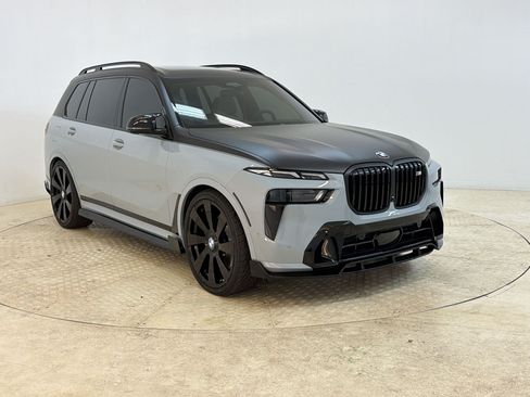 Used 2025 BMW X7 M60i AWD/4WD image 7