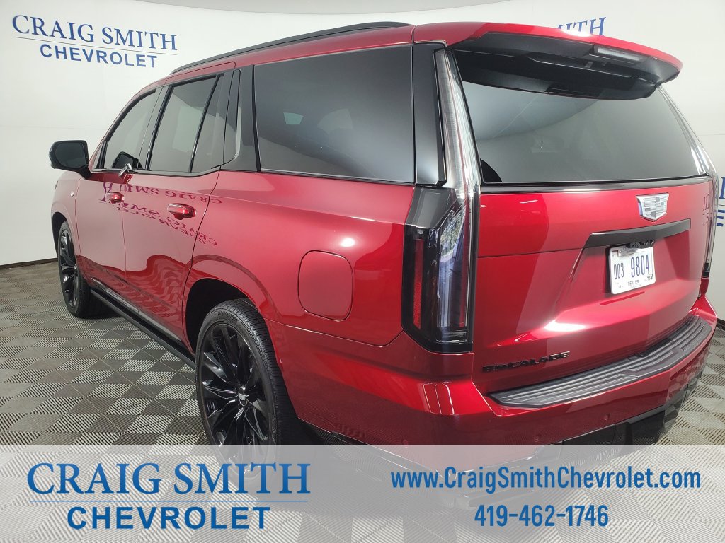 Used 2026 Cadillac Escalade Platinum Sport w/ LPO, ONYX Package AWD/4WD image 3