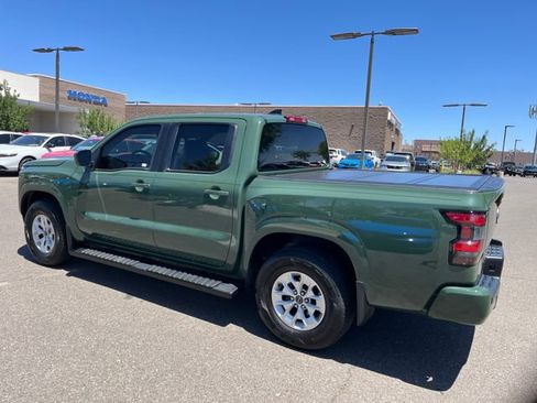 Used 2024 Nissan Frontier SV RWD image 17