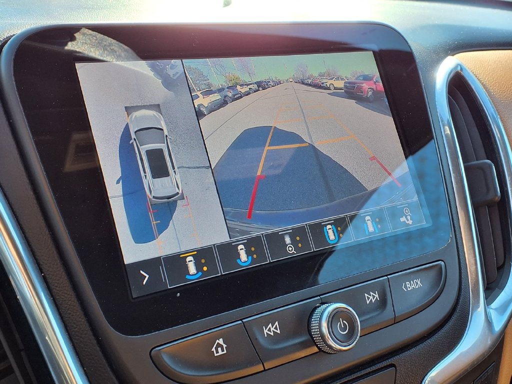 Used 2020 Chevrolet Equinox Premier FWD image 22