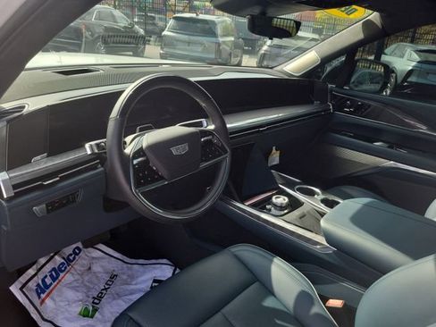 New 2025 Cadillac Escalade IQ Sport 2 w/ LPO, ONYX Package AWD/4WD image 23