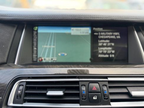 Used 2014 BMW 750Li xDrive image 10