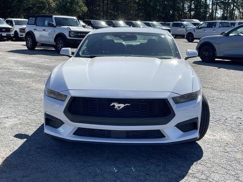 Used 2025 Ford Mustang Coupe RWD image 23