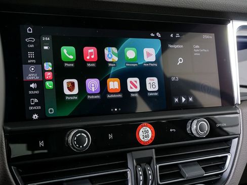 New 2026 Porsche Macan AWD/4WD image 16