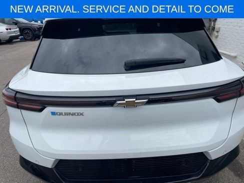 Used 2024 Chevrolet Equinox EV LT FWD image 5