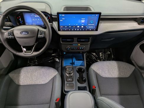 Used 2025 Ford Maverick XLT w/ Equipment Group 301A AWD/4WD image 24
