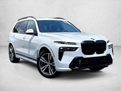 Used 2026 BMW X7 xDrive40i w/ Executive Package AWD/4WD image 12