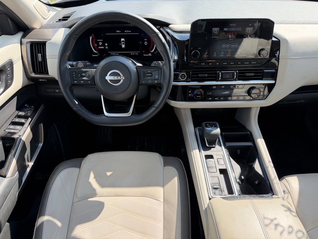 Used 2022 Nissan Pathfinder Platinum w/ Lighting Package (N92) FWD image 14