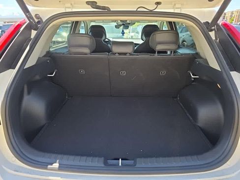 Used 2024 Kia Niro Wind w/ Wind Preserve Package FWD image 7