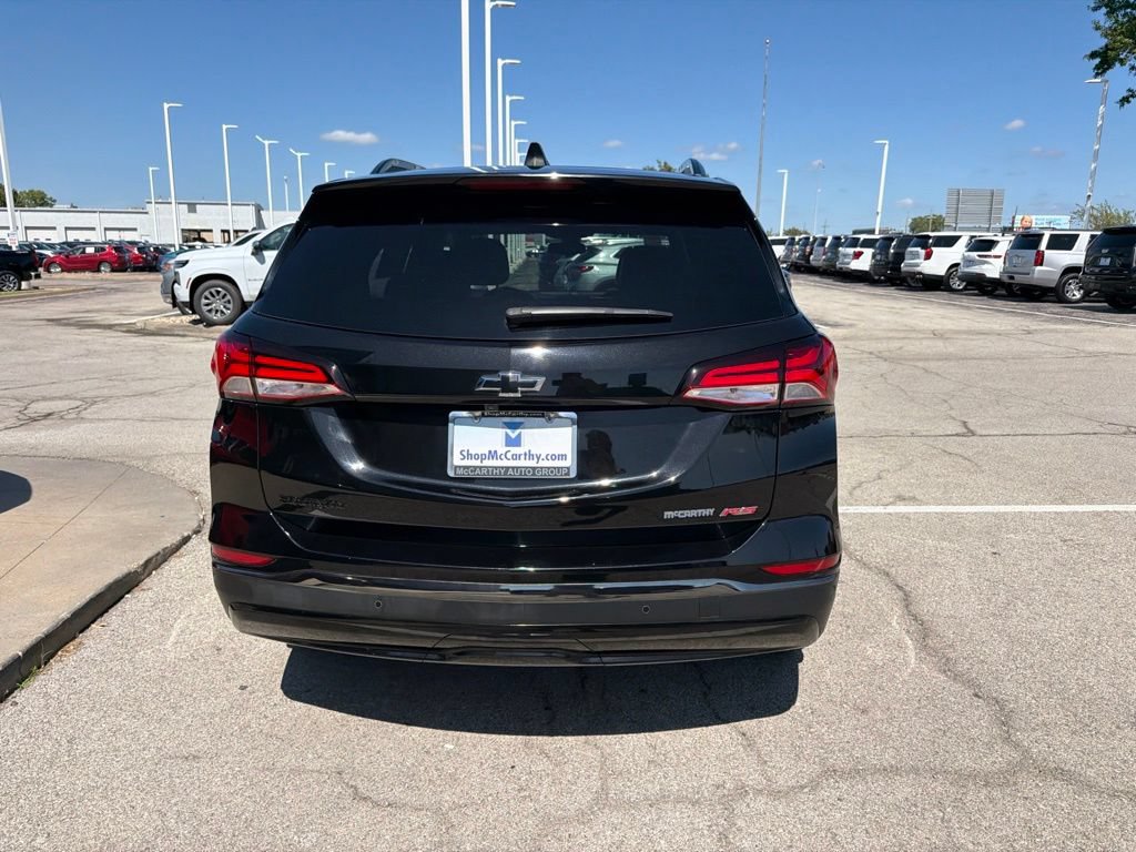 Used 2022 Chevrolet Equinox RS w/ LPO, Floor Liner Package FWD image 4