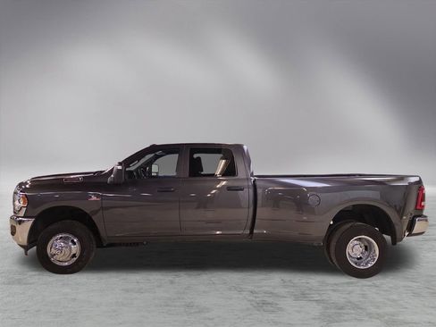 Certified 2024 RAM 3500 Tradesman w/ Chrome Appearance Group image 4