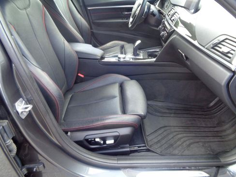 Used 2017 BMW 330i xDrive Sedan AWD/4WD image 30