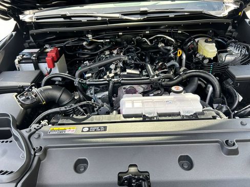 New 2026 Toyota 4Runner SR5 AWD/4WD image 25