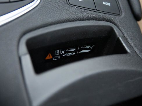 Used 2020 Cadillac XT6 Premium Luxury w/ Platinum Package image 17