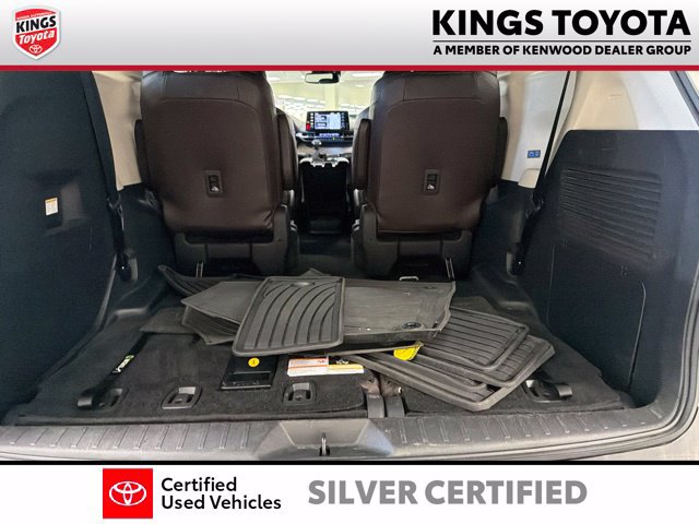 Used 2022 Toyota Sienna Platinum FWD image 17
