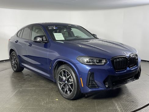 Certified 2024 BMW X4 M40i w/ Premium Package image 2