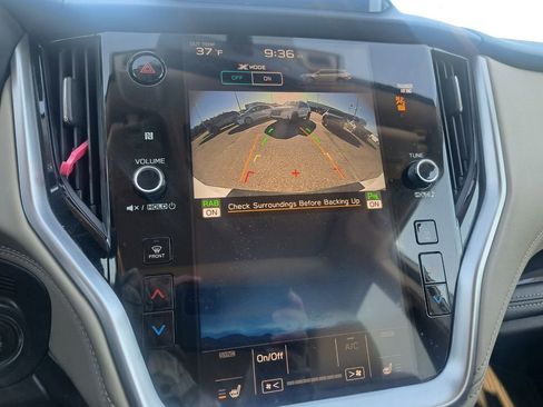 Used 2021 Subaru Outback Limited image 10