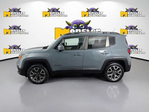 Used 2016 Jeep Renegade Latitude w/ Popular Equipment Group AWD/4WD image 8