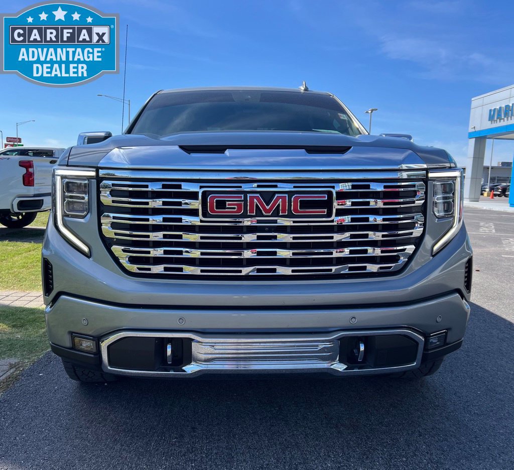 Used 2023 GMC Sierra 1500 Denali w/ Technology Package AWD/4WD image 3