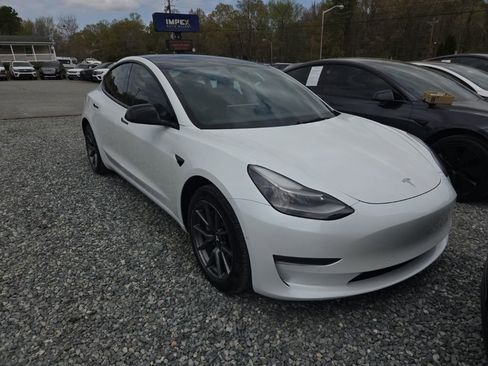 Used 2022 Tesla Model 3 Long Range image 3