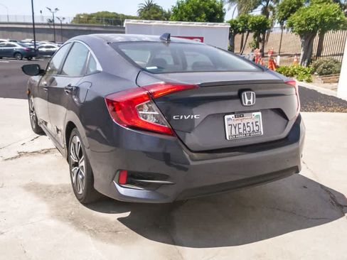 Used 2017 Honda Civic EX-T image 7