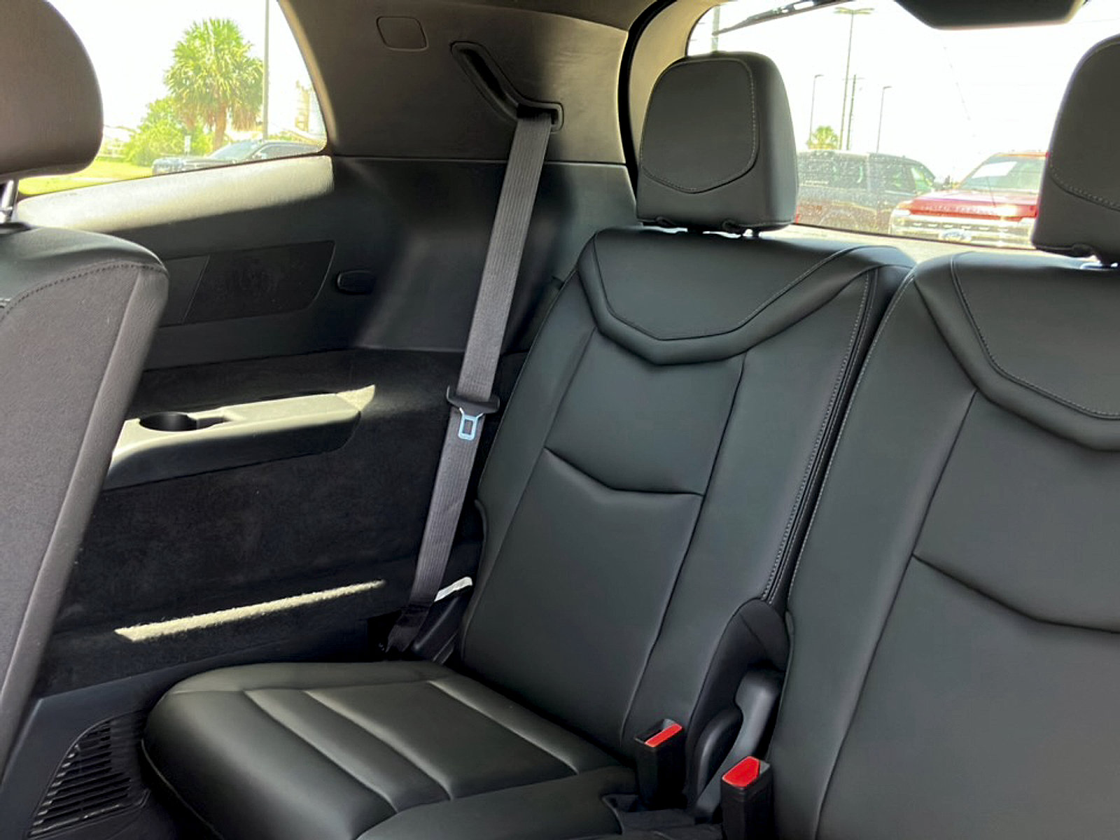 Used 2023 Cadillac XT6 Luxury w/ LPO, Floor Liner Package FWD image 21
