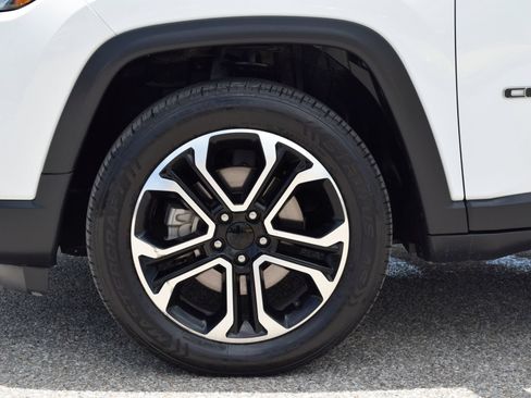 Used 2022 Jeep Compass Limited AWD/4WD image 26