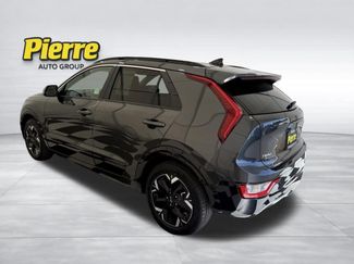Used 2025 Kia Niro Wind FWD video 2