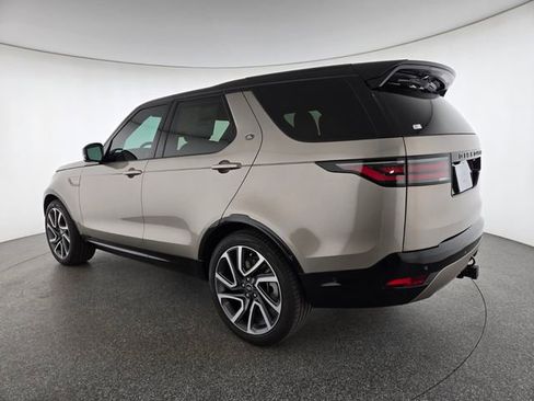 New 2025 Land Rover Discovery Dynamic SE AWD/4WD image 16