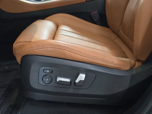 Used 2022 BMW X5 sDrive40i w/ M Sport Package RWD image 28