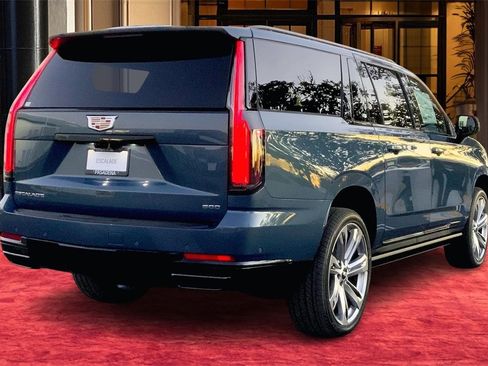 New 2026 Cadillac Escalade ESV Sport image 6