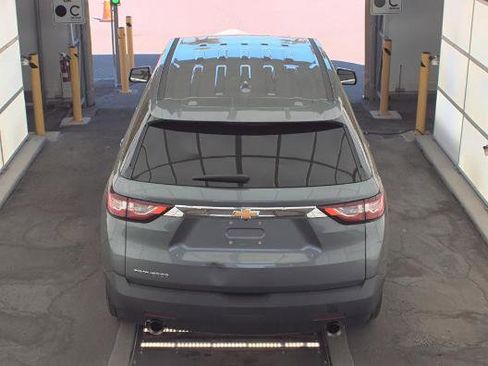 Used 2018 Chevrolet Traverse LS FWD image 5