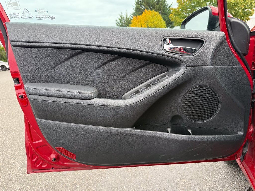 Used 2017 Kia Forte S FWD image 16