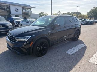 Used 2023 Volkswagen Tiguan SE R-Line video 1