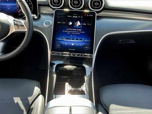 Used 2025 Mercedes-Benz C 300 4MATIC Sedan image 24