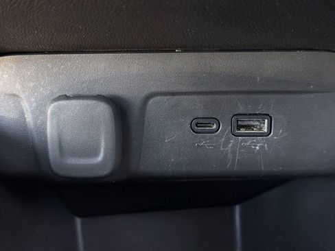 Certified 2025 Chevrolet Trax LT image 25