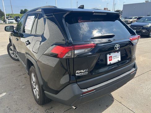 Certified 2025 Toyota RAV4 LE AWD/4WD image 4