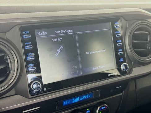 Used 2023 Toyota Tacoma TRD Off-Road image 18