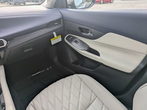 New 2026 Nissan Sentra SL w/ Floor Mat Package FWD image 17