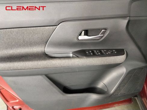 Used 2026 Nissan Kicks SV FWD image 22
