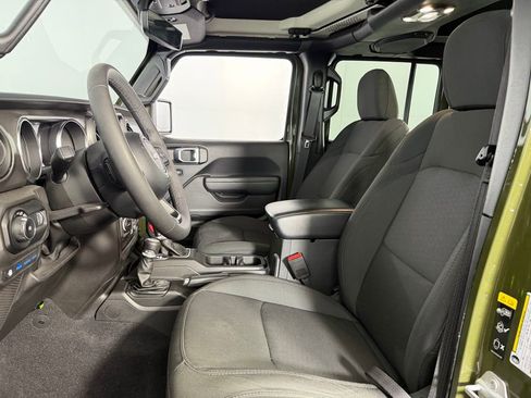 Used 2023 Jeep Wrangler Unlimited w/ 8.4" Radio Group image 22