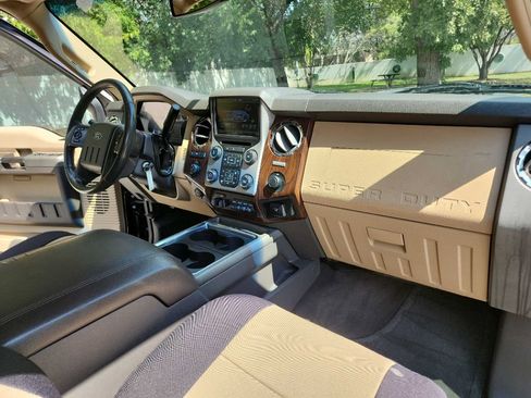 Used 2014 Ford F250 Lariat w/ Lariat Interior Package image 40